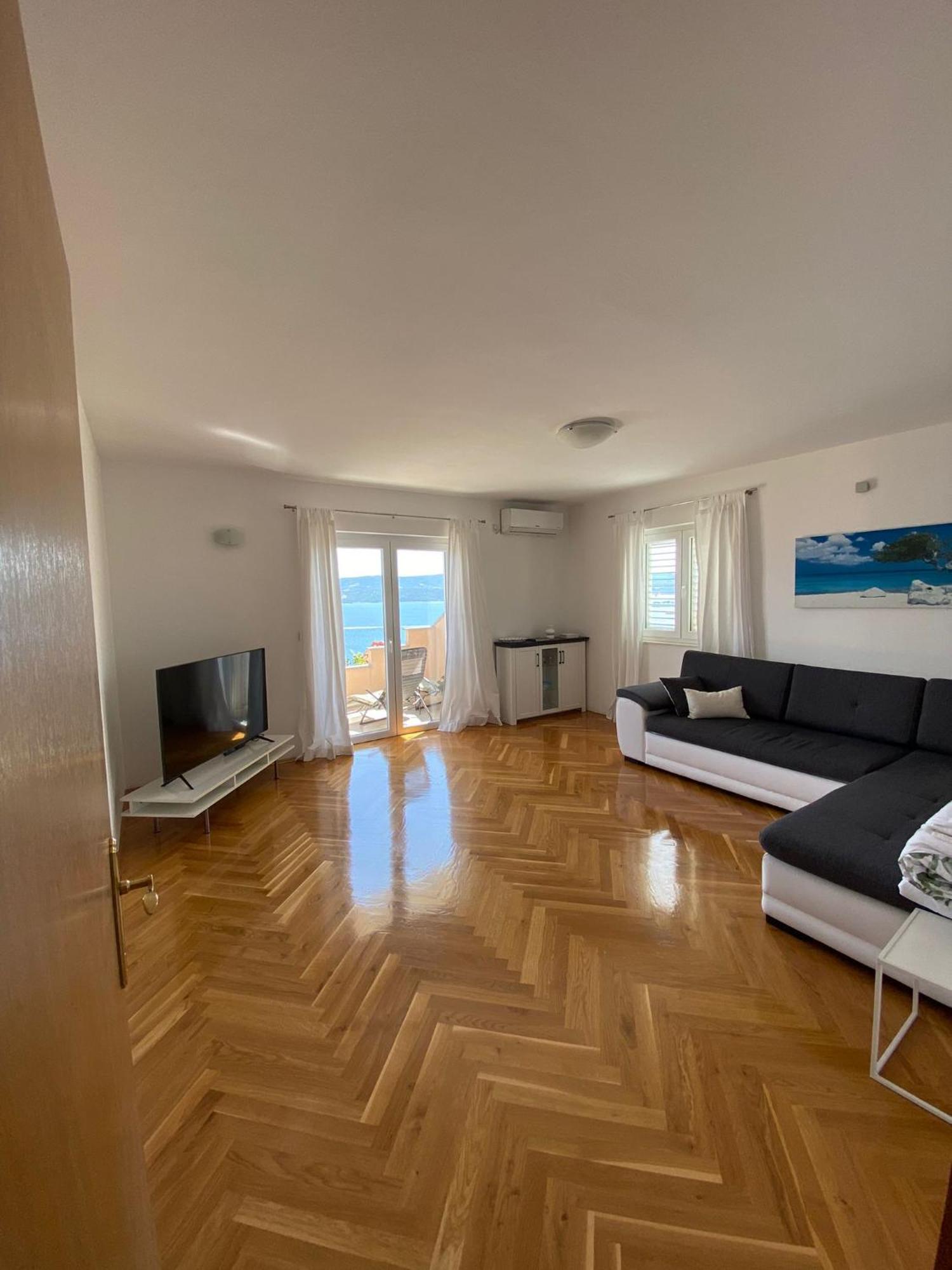 Panorama Apartment Jakov Омиш Экстерьер фото