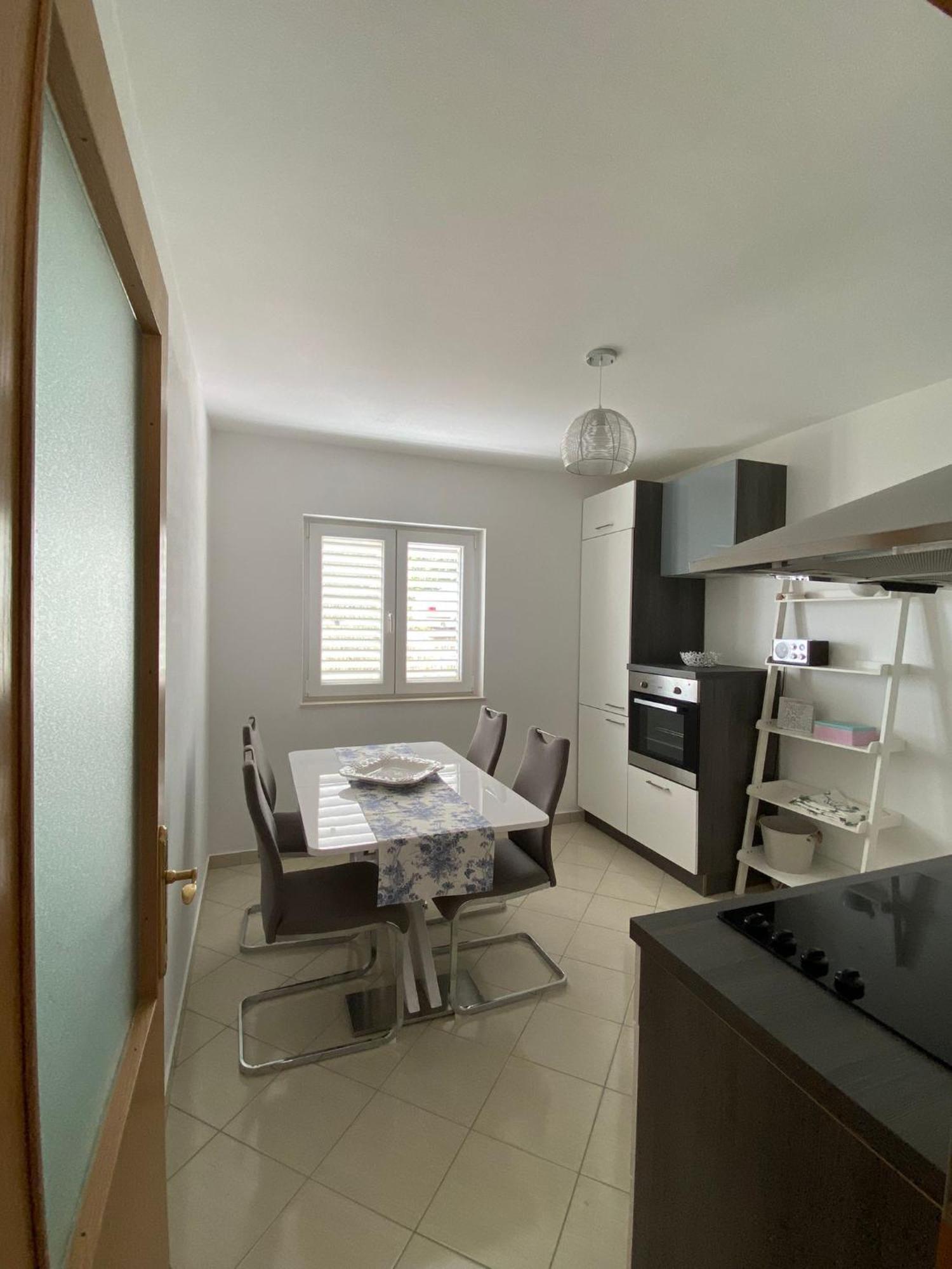 Panorama Apartment Jakov Омиш Экстерьер фото